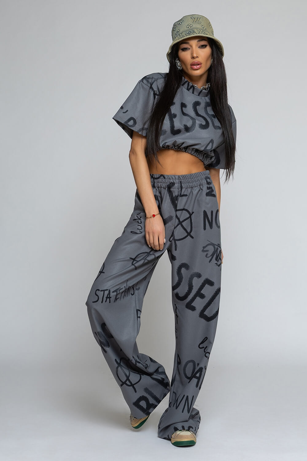 Nikole 8972 Sets
