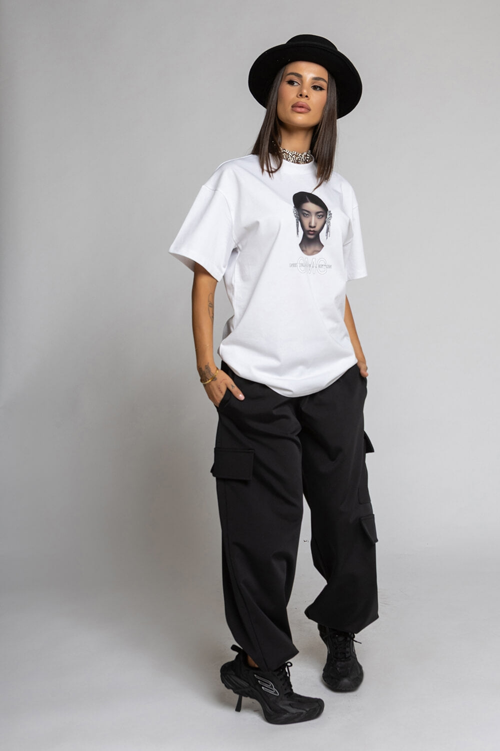 Pantaloni Nikole 6817