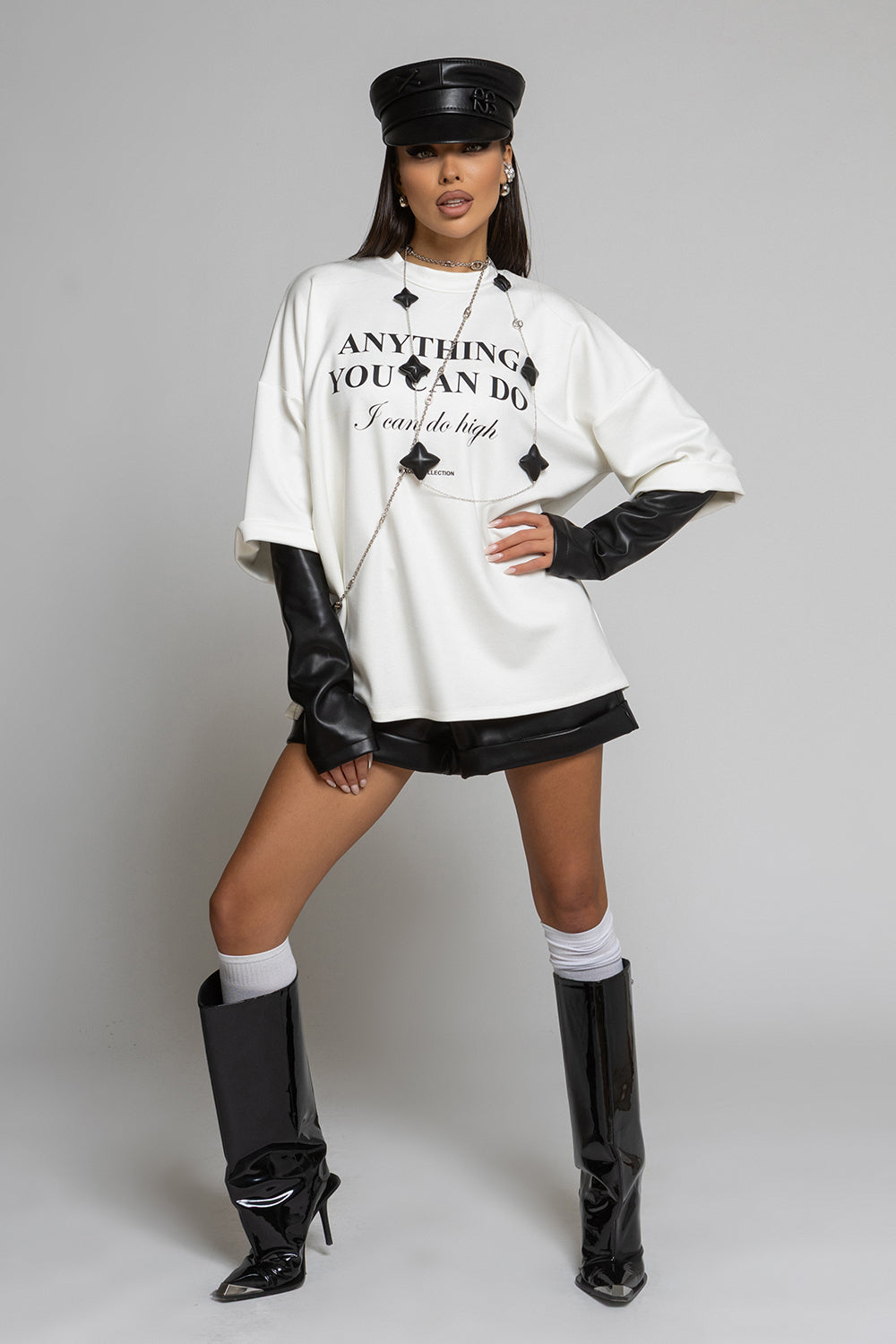 Nikole Shorts 6842