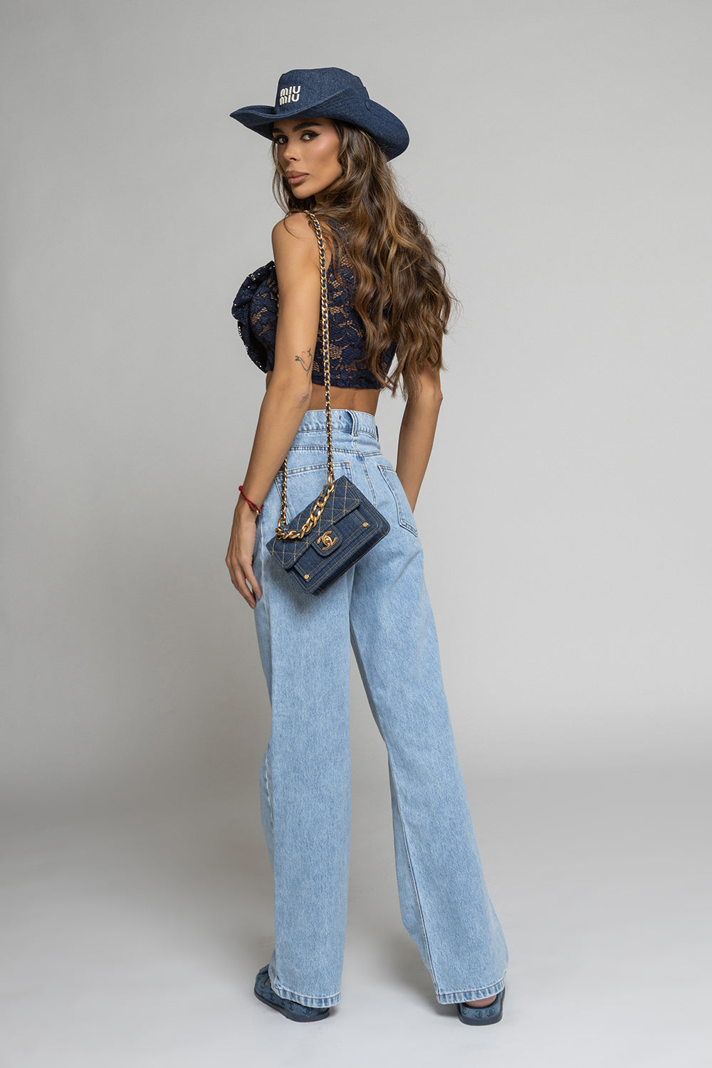 Top Nikole 5977
